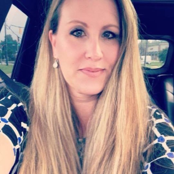 Meet your Posher, Christina - Picture 1 of 1